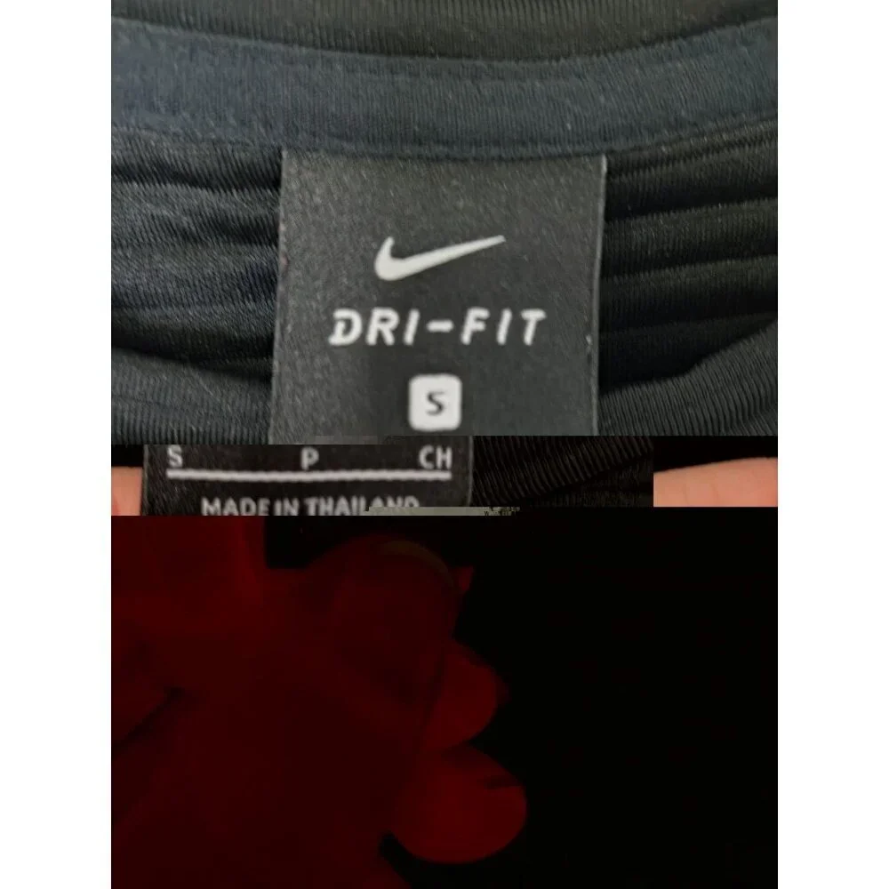 Nike Women’s Black Just Do It Crewneck Sweatshirt Size Small Pockets